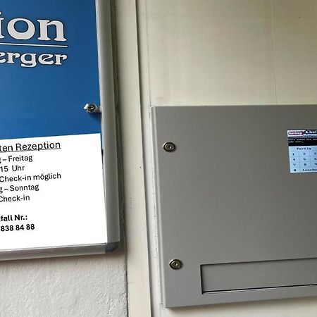Pension Zum Lichtenberger Berlin Exteriör bild